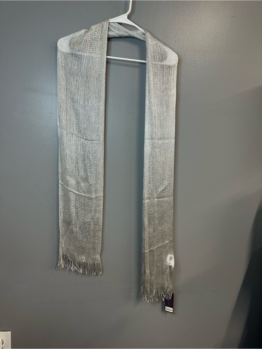 Jennifer Lopez women’s sparkly silver scarf